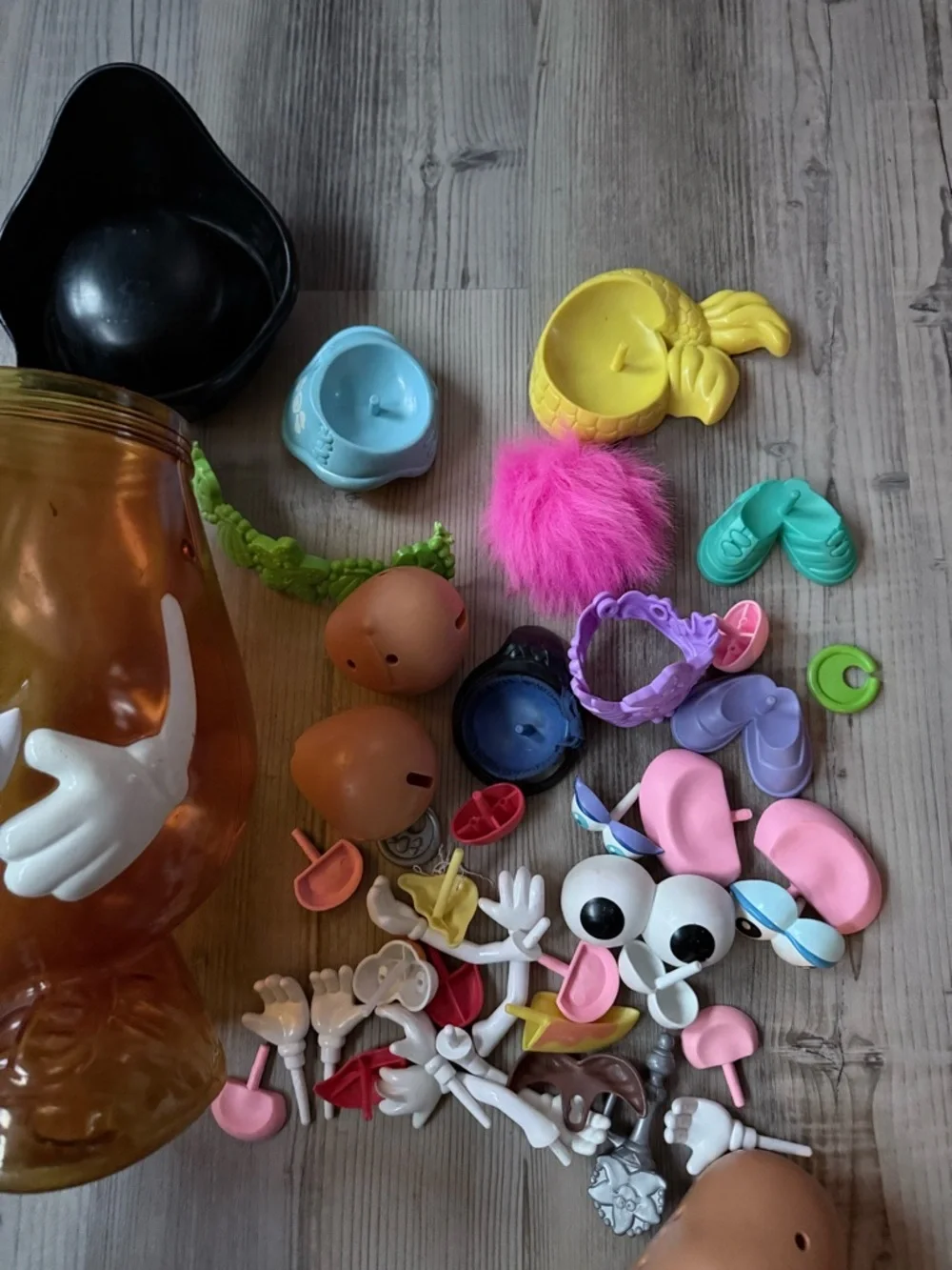 Pirate- Mr. Potato head storage container with lots of accessories